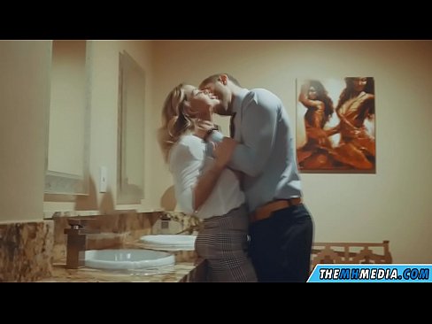 ❤️ Бүкіл аққұба сізді қоғамдық дәретханада азғырғанда ❤ Секс видео kk.classicmebel21.ru